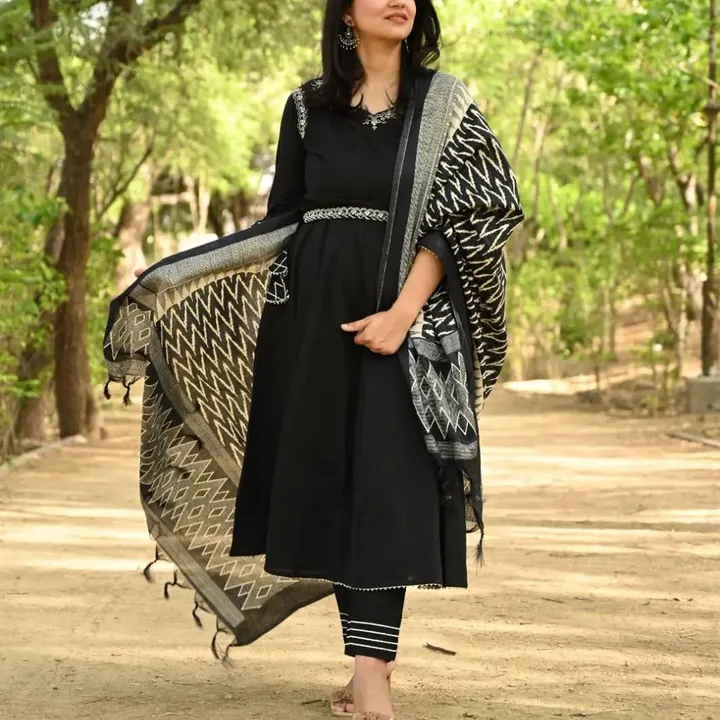 *New Launch*. 
 never seen before outfit.....Black
zari embroidered three piece anarkali is ust perf uploaded by Mahipal Singh on 3/14/2023