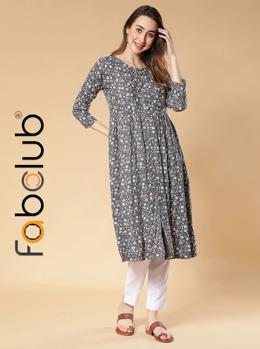 Product image of Rayon Printed Flared & Front Slit Grey Women Kurti, price: Rs. 419, ID: rayon-printed-flared-front-slit-grey-women-kurti-6cb62eb1