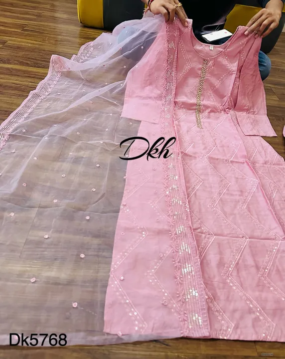 Kurt pant with dupatta  uploaded by Taha fashion online store on 3/14/2023