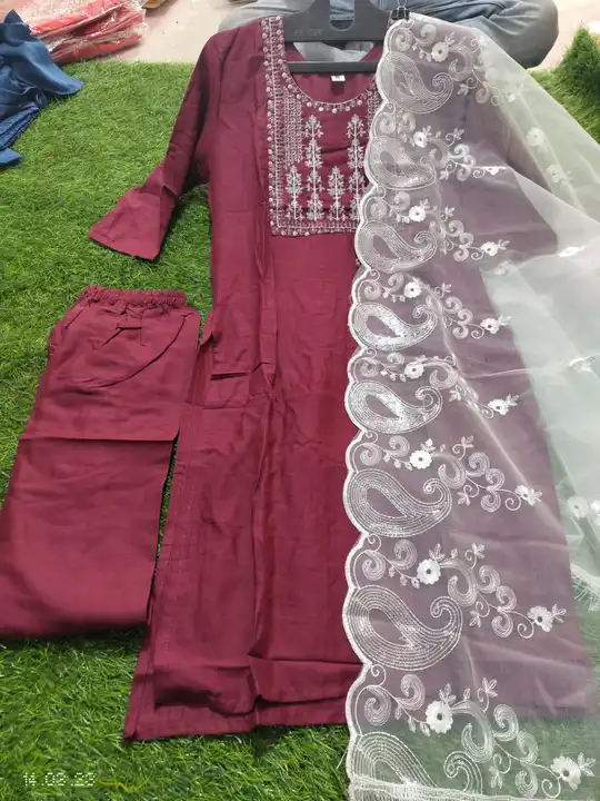 Product image of 😍Ramzaan special collections 😍
Hevy 3 pis. 

Work kurtis & work dupptta & penta

Redy to were (ful, price: Rs. 380, ID: ramzaan-special-collections-hevy-3-pis-work-kurtis-work-dupptta-penta-redy-to-were-ful-ba1b8fee