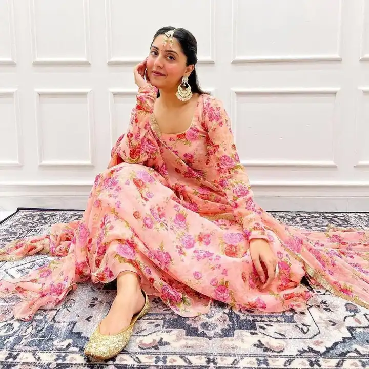 *launching flower  maxy gown with Dupatta*
Gajan
 ️️️
For an absolutely stunning look uploaded by Divya Fashion on 5/30/2024