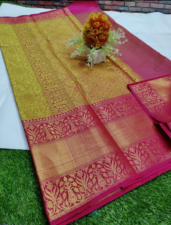 Banarasi Kora Muslin tanchi soft saree  uploaded by Zakiya fabrics on 3/16/2023