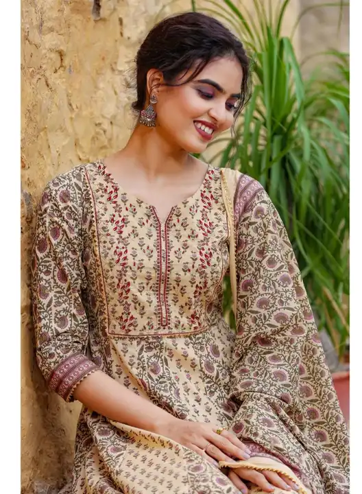 Kurtis with paint with dupatta set  uploaded by DSG WORLD FASHION WEAR  on 3/16/2023