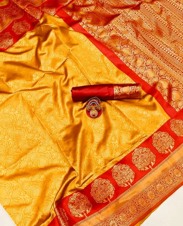 Rich pallu with gold flowers design saree  uploaded by DHANANJAY CREATIONS on 3/17/2023