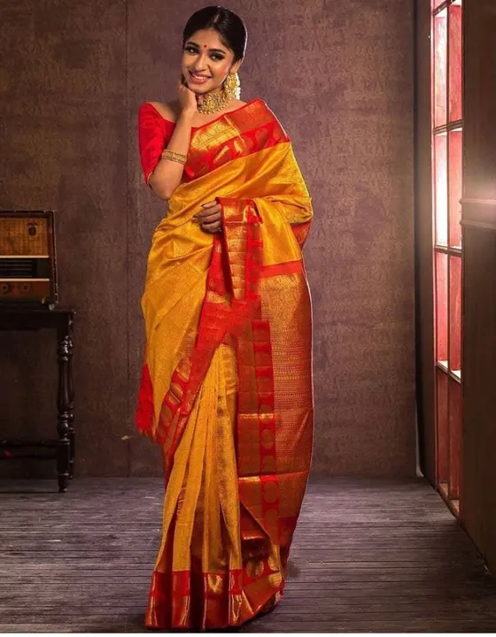 Rich pallu with gold flowers design saree  uploaded by DHANANJAY CREATIONS on 3/17/2023