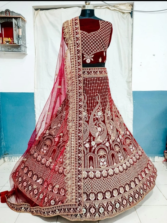 Bridal lehenga with beautiful consept  uploaded by Vidha collection on 5/29/2024