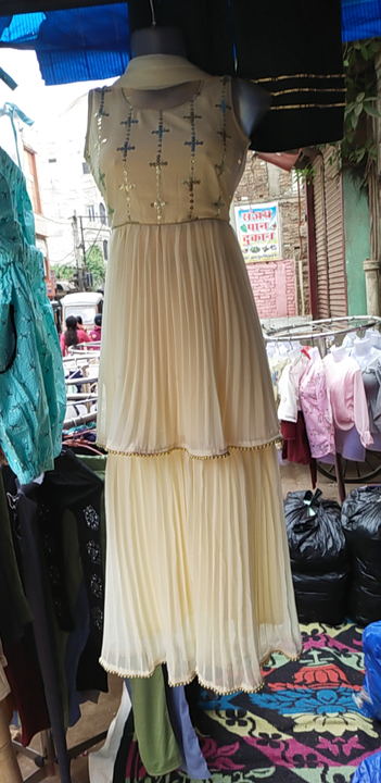 Silk chanderi suit  uploaded by Shaziya dresses on 3/18/2023