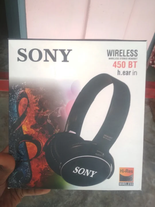 Sony wireless headphone uploaded by business on 3/18/2023