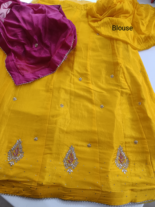 Product uploaded by Mukesh Saree Centre on 3/19/2023