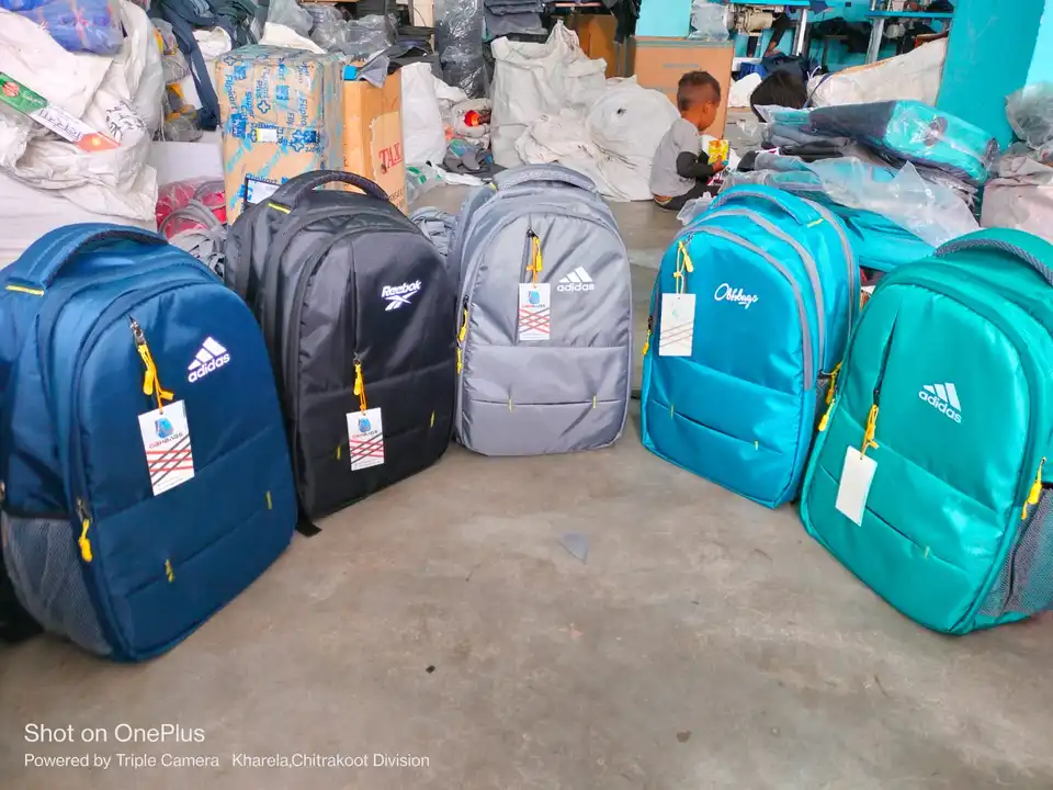School bag  uploaded by J3M MENUFECTURING PVT LTD on 5/29/2024