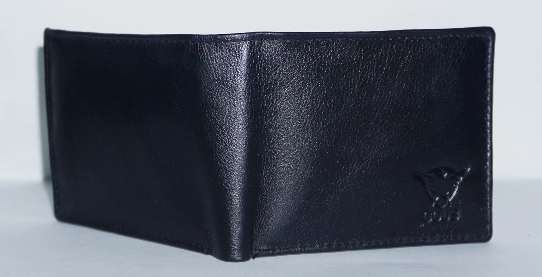 Black Men's pure leather wallet  uploaded by M/S KGN ENTERPRISE on 3/20/2023