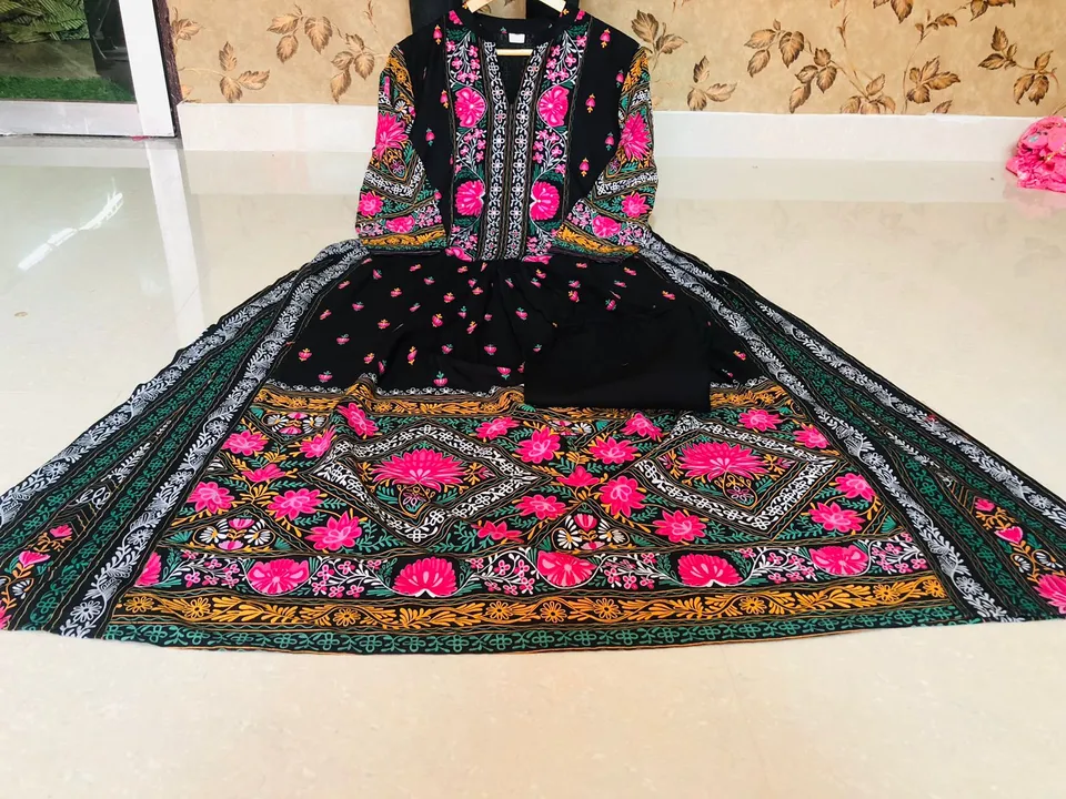 New Design Launch

Reyon straight Long kurti wid foil Print all over in Front and Back wid front Pla uploaded by Gota Patti manufacturing on 3/20/2023