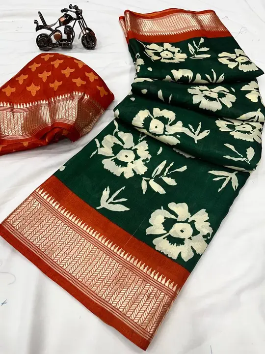 Binny crep silk saree
With viscos boder
Patola desine

Running blouse 
Book your oder now

Rate 650/ uploaded by Divya Fashion on 3/20/2023