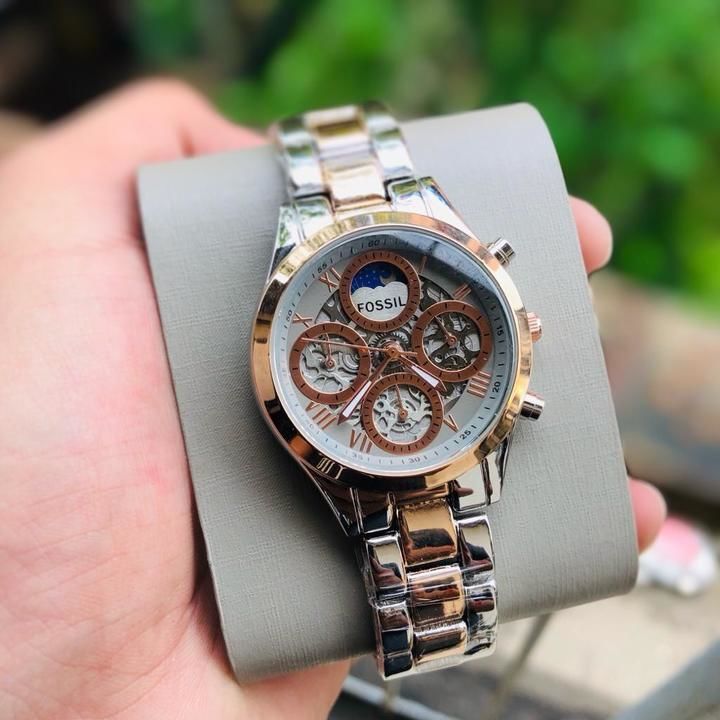Post image ⛔ *FOSSIL* ⛔


# *_ FOSSIL 👑 _*

# For *_Woman 👸🏻 _*

# 5a grade High Quality

# *_Features_*:- *Working Chronograph* , TIme And Date,Rose Two Tone,Full Rose ,Sun&amp;Moon working     Metal Chain *_Original Chronograph Quartz Machinery_* , Sapphire Glass , Solid Steel Back 

*_AVLN IN STOCK @ RS 1390/-free ship*