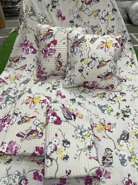 Quilt set uploaded by business on 3/21/2023