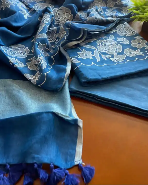 Lilen dress material  uploaded by Rajdev handloom on 3/21/2023