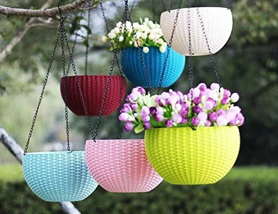 Hanging flower pot uploaded by business on 3/21/2023