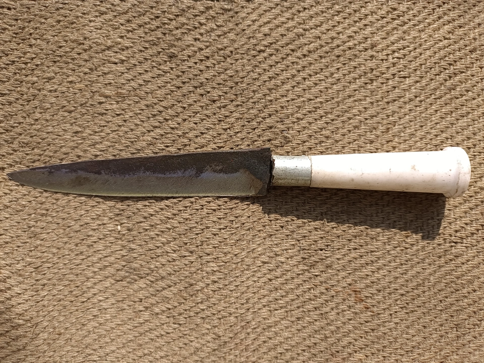 Small sharp knife  uploaded by Rajeshwar Hardware on 3/22/2023