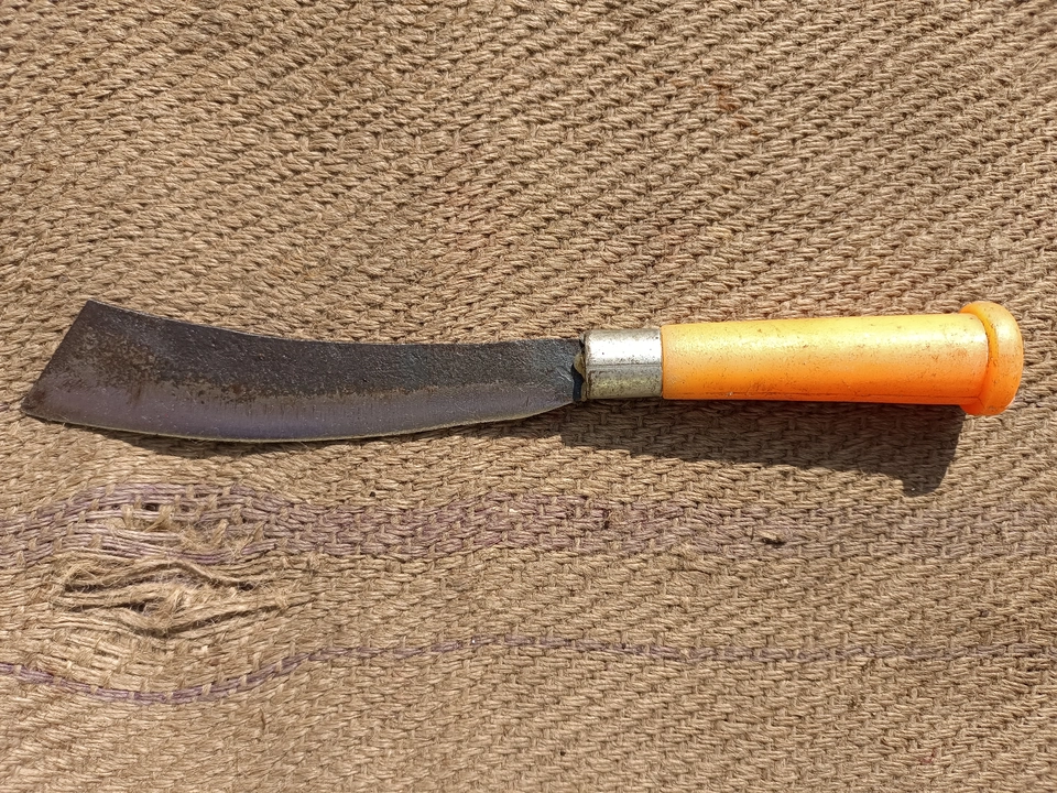 Small sharp knife  uploaded by Rajeshwar Hardware on 3/22/2023