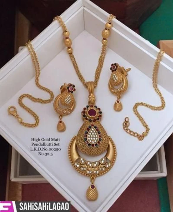 Imitation jewelry  uploaded by Berlin india on 5/29/2024