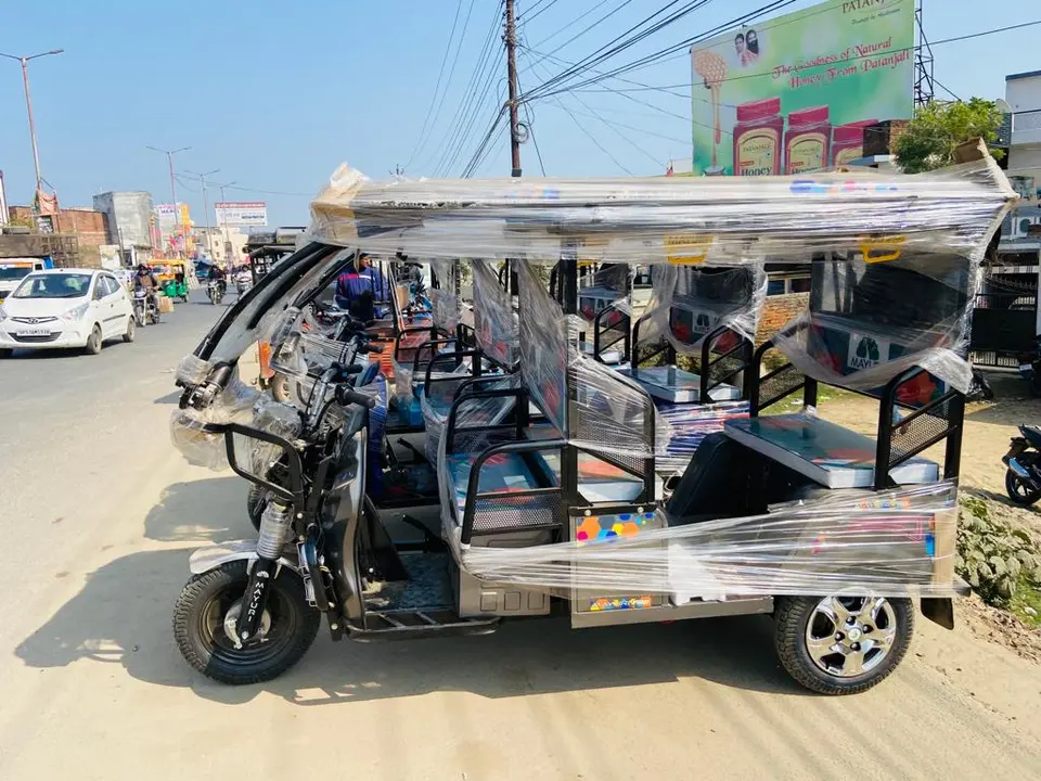 E Rickshaws  uploaded by Zihiki Bazar  on 3/22/2023