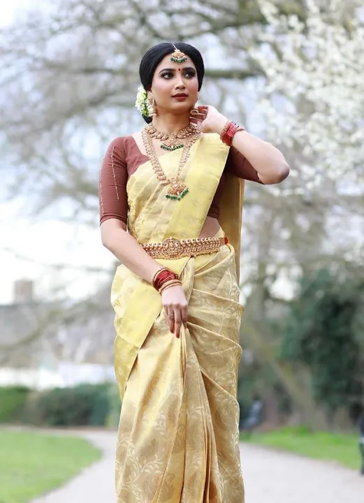 New lichi silk saree  uploaded by Fashion designer saree  on 3/22/2023