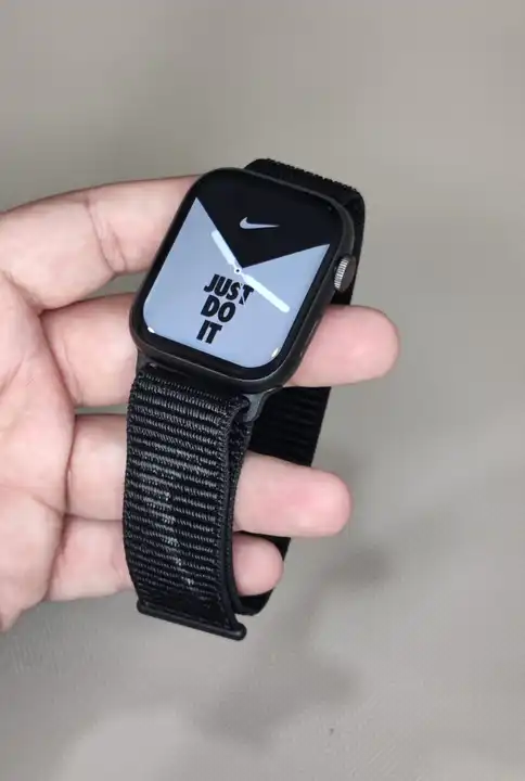 10.

*2023 APPLE WATCH SERIES 8 45MM 1:1 GPS + BT CALLING :*


*APPLE + NIKE LOGO PRINTED ON BACK GL uploaded by business on 3/23/2023