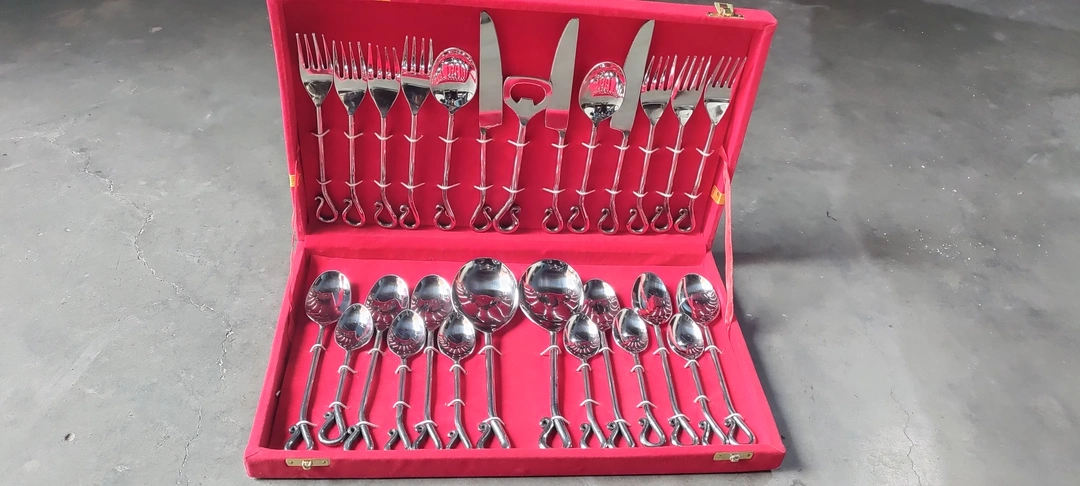 Gift cutlery set uploaded by business on 3/23/2023