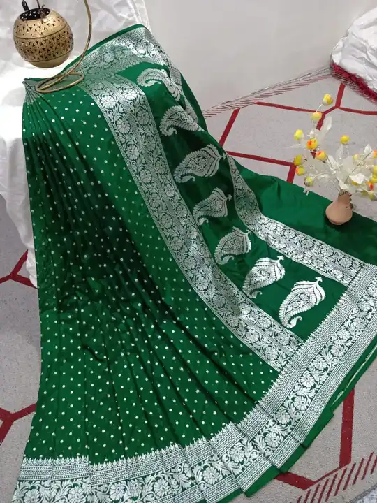 Banarasi handloom semi katan saree uploaded by Zainab fashion on 3/23/2023