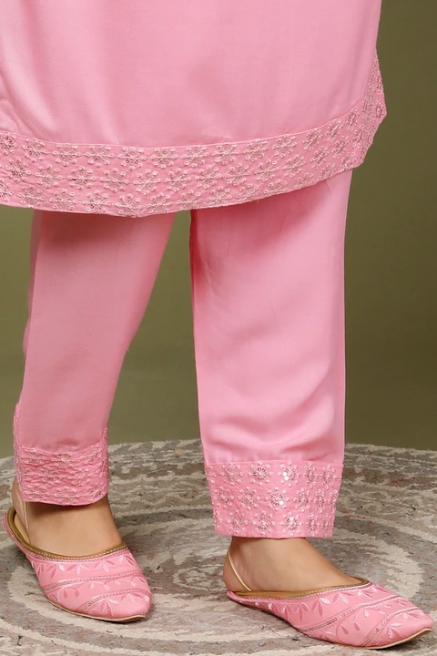 Kurti with pant in duppta juti uploaded by Namokar collection on 3/25/2023