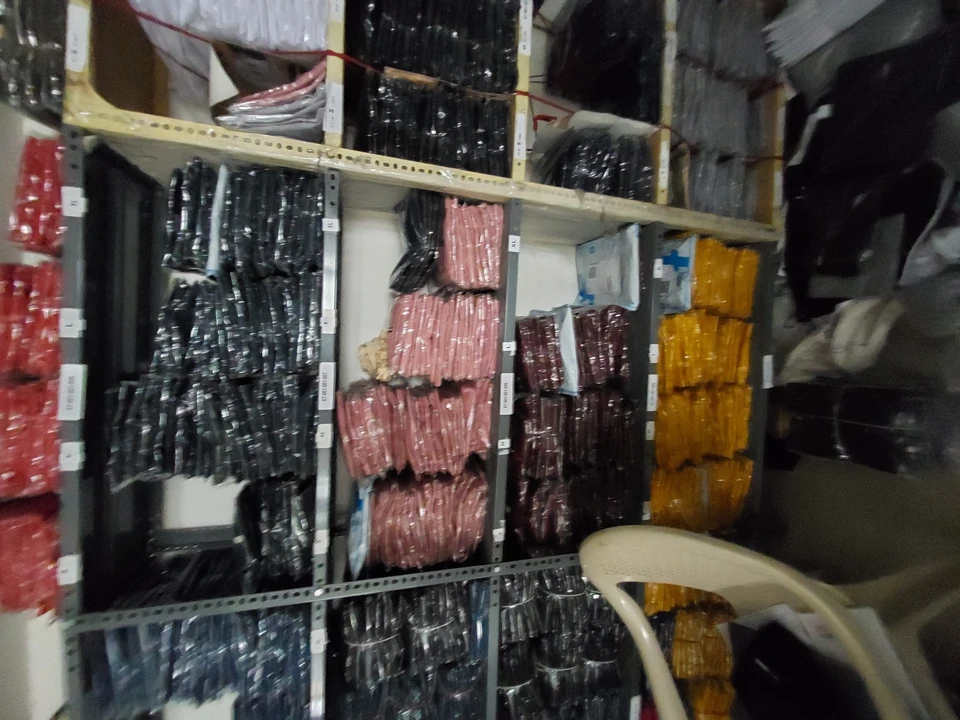 Warehouse Store Images of Youthpoi clothing 