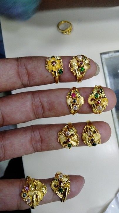 Rajwadi rings .wait 1.300 mili.. single milky rings wait 0.900  uploaded by M.D. gold on 3/1/2021