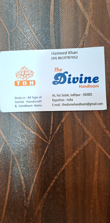 Visiting card store images of The Divine Handloom