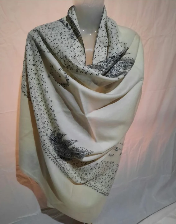 Product uploaded by Zamin shawls on 3/26/2023