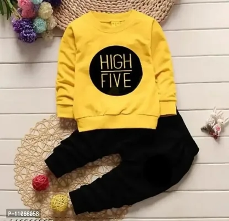 High Five Boys clothing set

Size: 
6 - 12 Months
1 - 2 Years
2 - 3 Years
3 - 4 Years
4 - 5 Years

  uploaded by Digital marketing shop on 5/30/2024