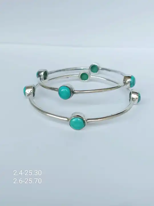Silver bangles  uploaded by The Flint gems on 5/29/2024