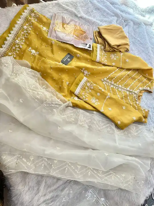 Post image Ziaaz Designs -brand that speaks for itself❤️  

Noor formals codes Pastel yellow 248 and Pastel cherry 249

Organza Embroidered, handwork and moti work semi stitched suits with Organza Embroidered dupatta and santoon inner and bottoms unstitched

*Ready to ship 🚢*

*RATE -1250/-*