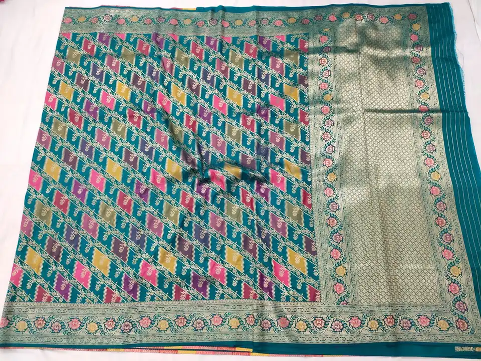 Silk handloom banarasi saree uploaded by K-Naz silk international on 3/27/2023