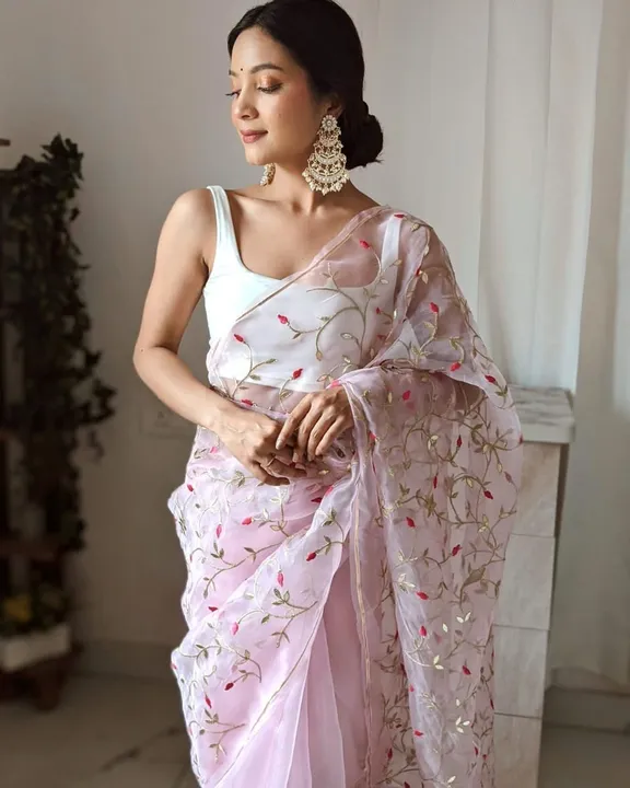 

2 Magical Shades to fall in love at first sight with

Light Pink 
Sky Blue 

Confused about what t uploaded by Maa Arbuda saree on 3/27/2023