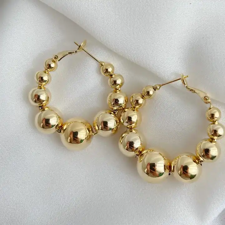 Pearl hoop  uploaded by Affordable earrings collection  on 3/28/2023