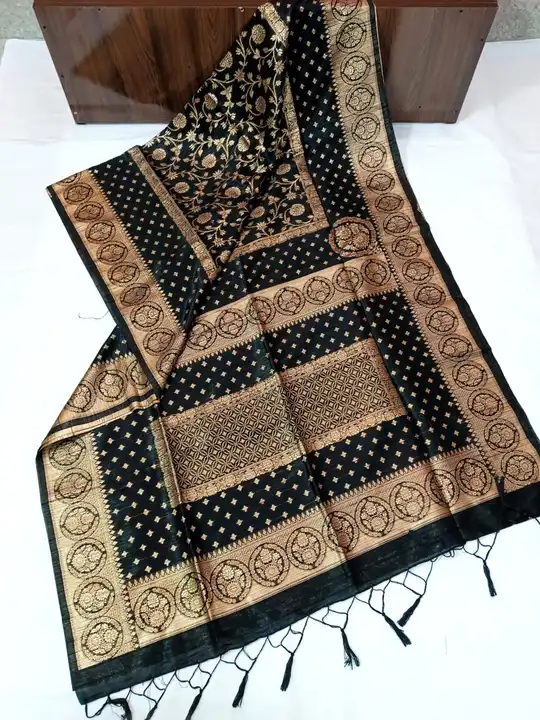 Pure Matka silk soft quality     very good quality with bp.  uploaded by 🔥SB brand Grp🔥 on 3/28/2023