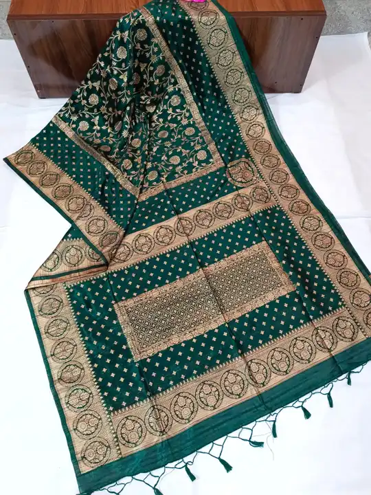 Pure Matka silk soft quality     very good quality with bp.  uploaded by 🔥SB brand Grp🔥 on 3/28/2023