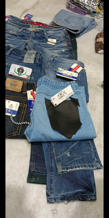 Jeans uploaded by Limra wins on 3/28/2023
