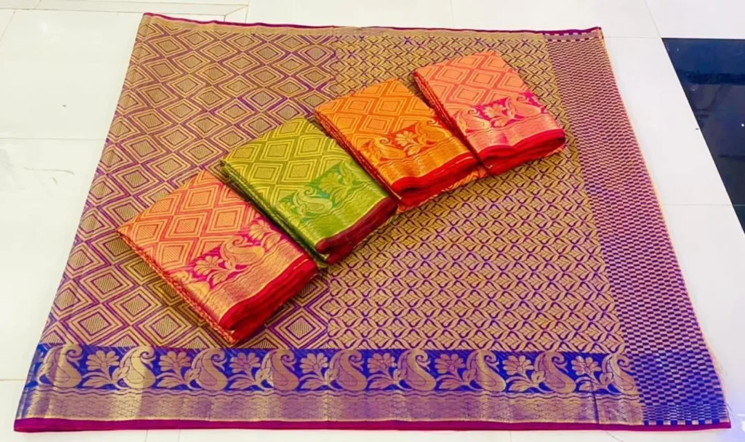 Patola Cotton Saree
Length - 6+ meter
Set - 5 
Colour - 5
MOQ- 15
Price - 340/- per saree uploaded by Kashif Garments on 3/28/2023