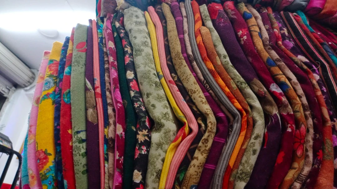 Factory Store Images of Turka face scarf