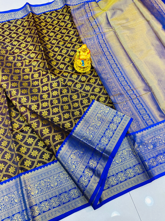 Handloom pattu weaving silk saree uploaded by VARDHAK COLLECTION  on 3/28/2023