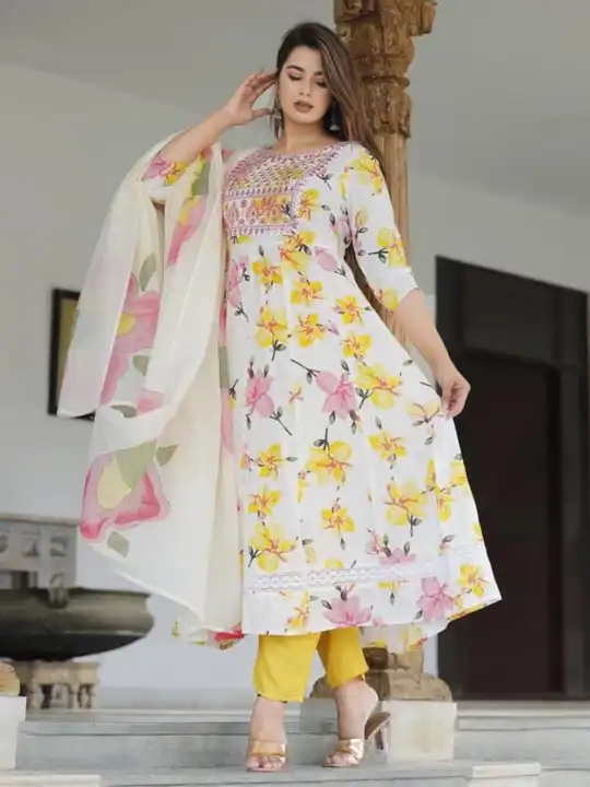 Anarkali dress with paint with dupatta  uploaded by DSG WORLD FASHION WEAR  on 3/28/2023