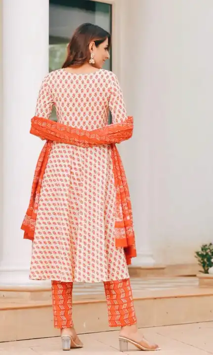 Anarkali dress with paint with dupatta  uploaded by DSG WORLD FASHION WEAR  on 3/28/2023