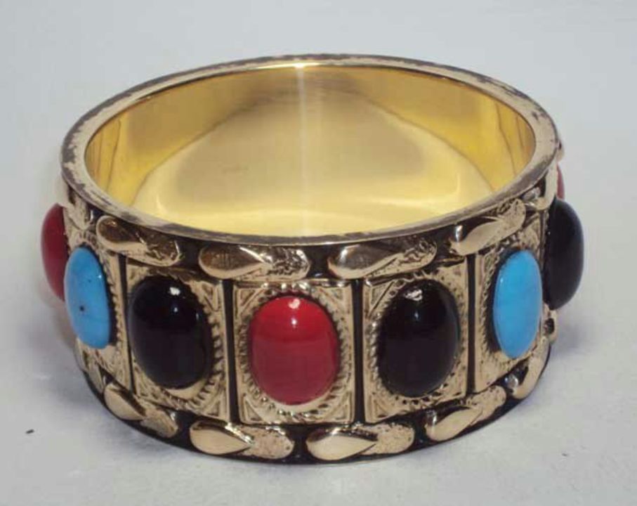 Brass bangle uploaded by Indian Handicrafts on 3/1/2021