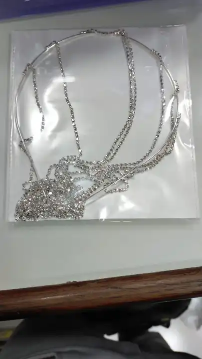 7 layers diamonds hairband  uploaded by Sk Hair Accessories on 5/29/2024